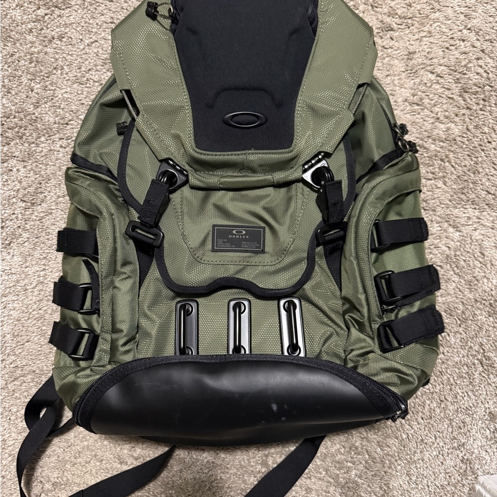 Oakley Kitchen Sink Dark Brush Backpack